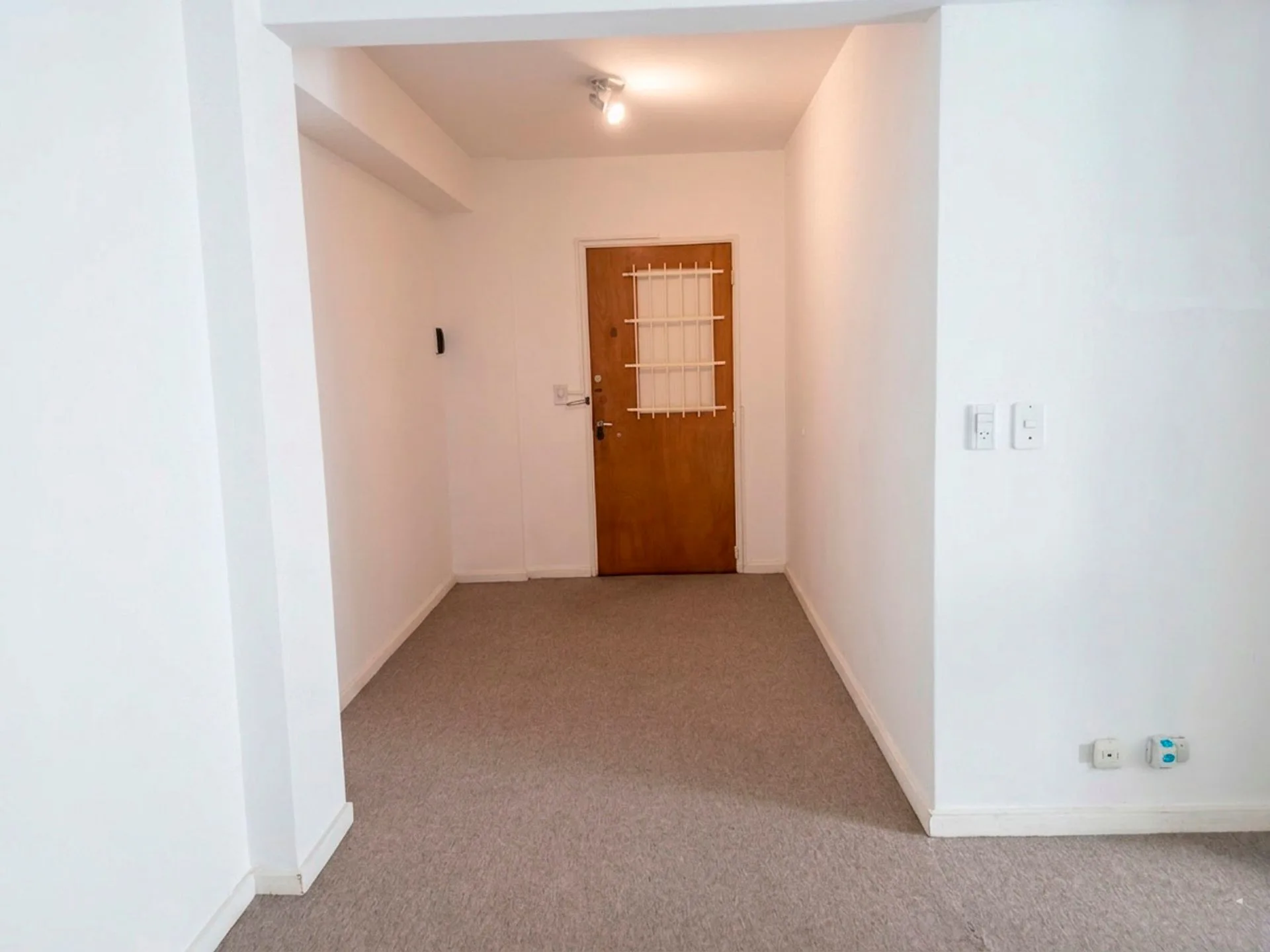 VENTA EXCLUSIVA OFICINA EN TRIBUNALES 26 M² foto 3