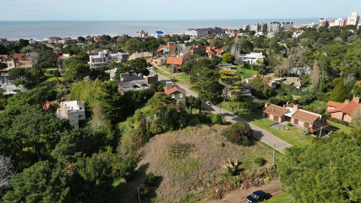 LOTE EN VENTA EN PINAMAR foto 2