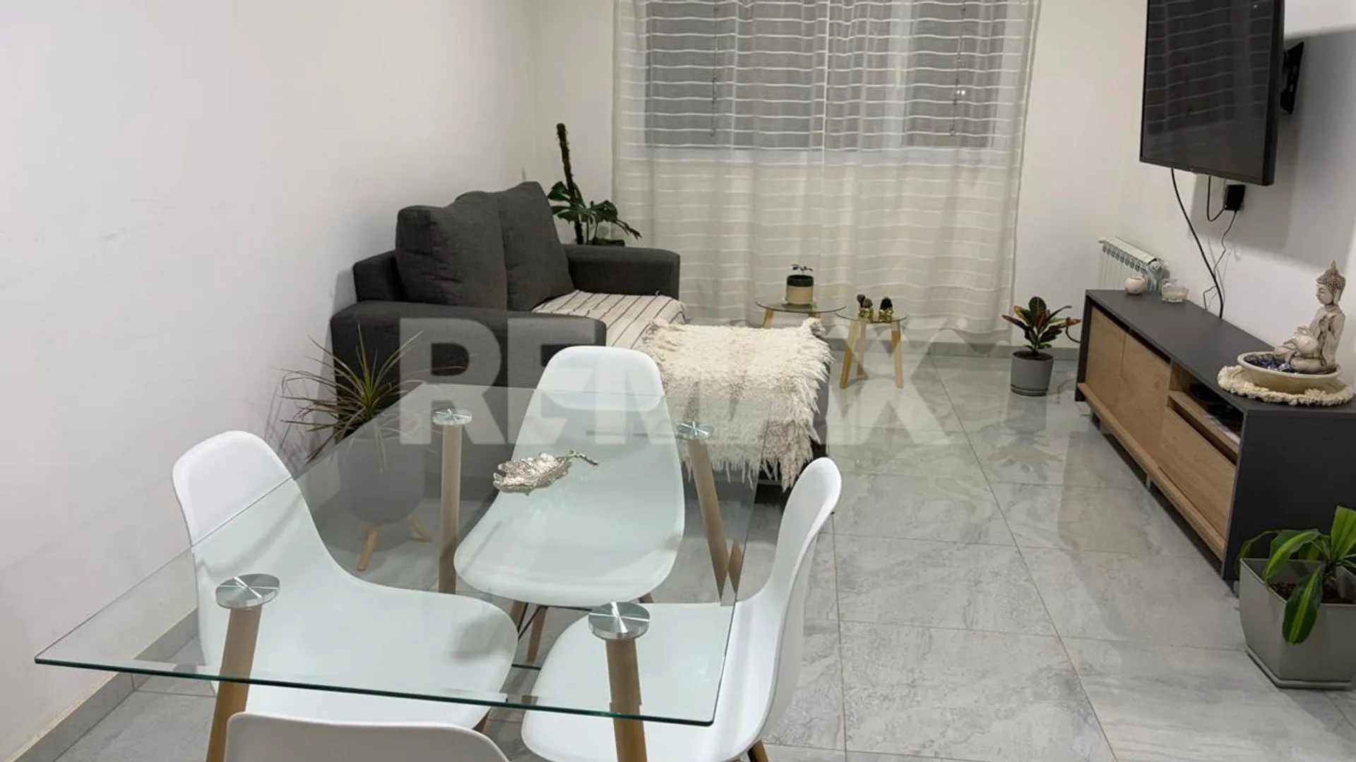 Venta Departamento  con cochera Cipolletti foto 2