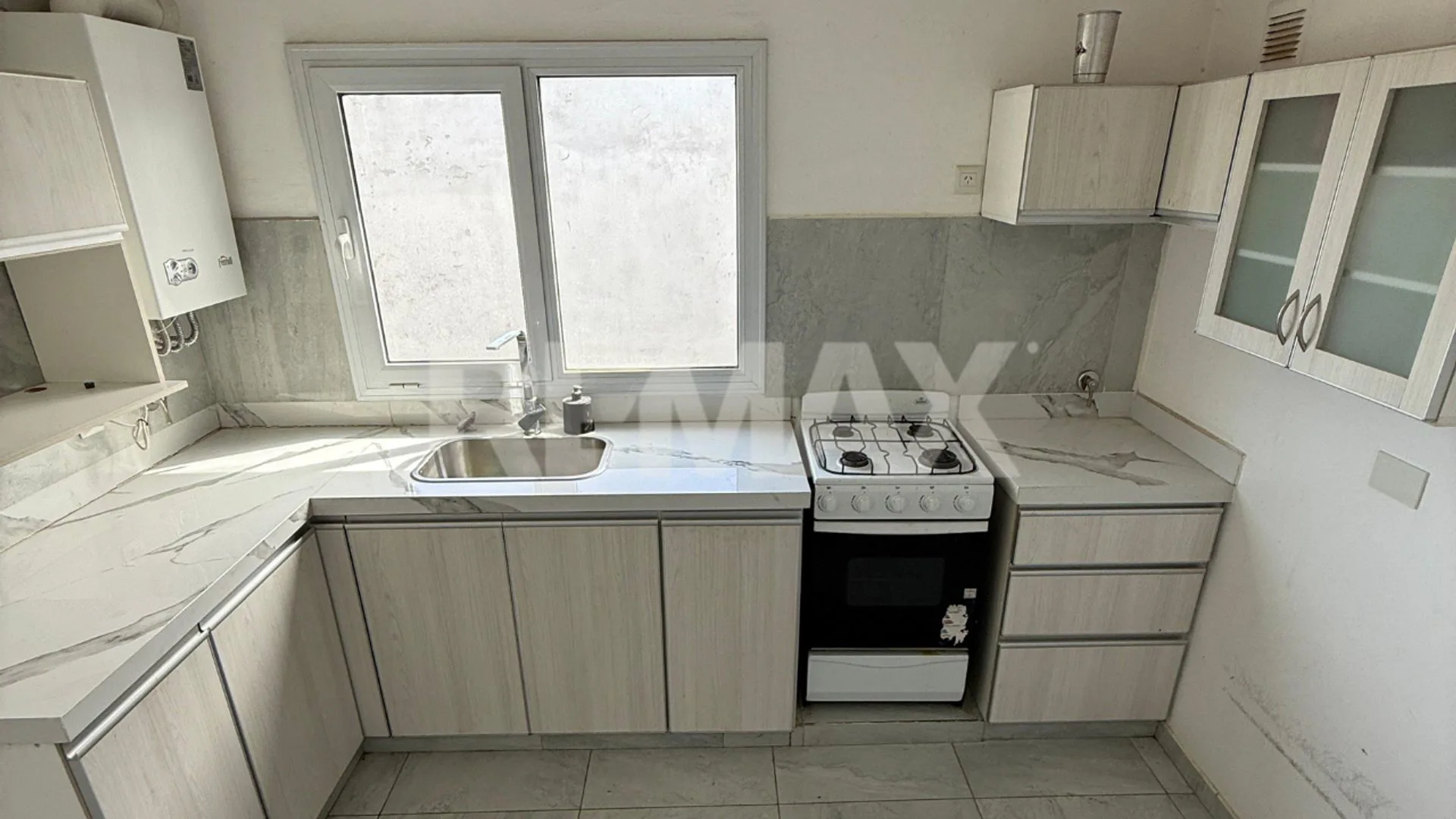Venta Departamento  con cochera Cipolletti foto 4
