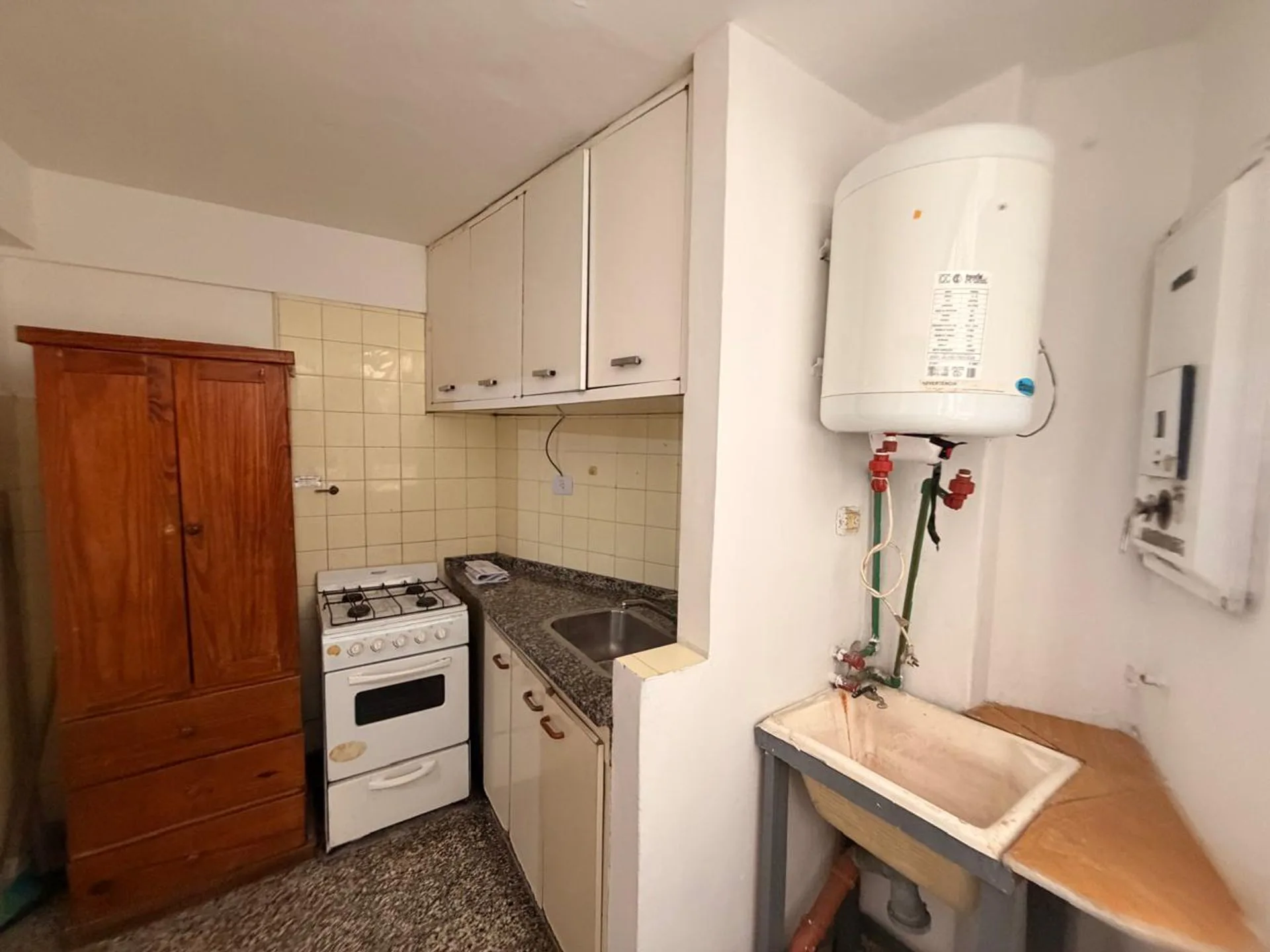 VENTA MONOAMBIENTE A REFACCIONAR EN CABALLITO foto 5