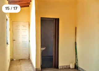 OPORTUNIDAD - CASA  CON DOS DORMITORIOS CON BUEN FONDO MAS UN DEPARTAMENTO-GRAL RODRIGUEZ GENTRO foto 1