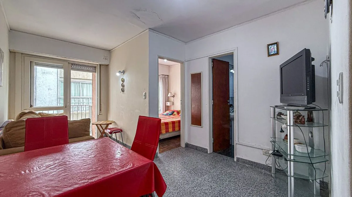 VENTA DEPARTAMENTO 2 AMBIENTES LATERAL TORREON foto 4