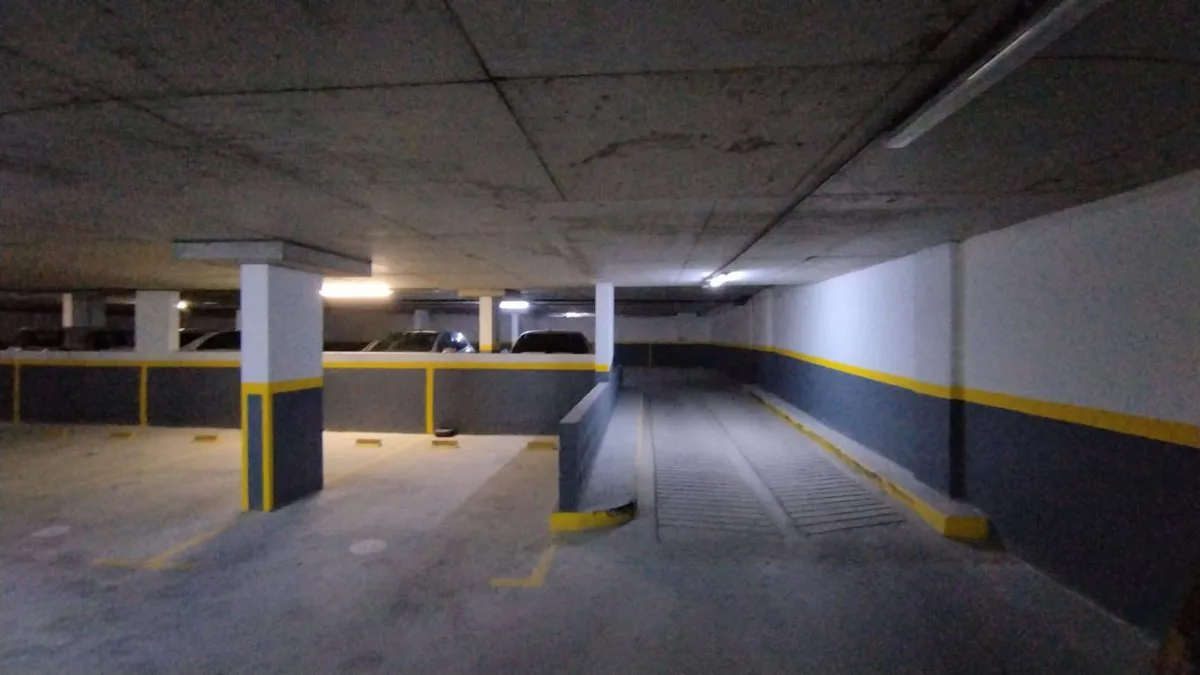 Cochera en Venta - Almagro - Edificio de categoria foto 2