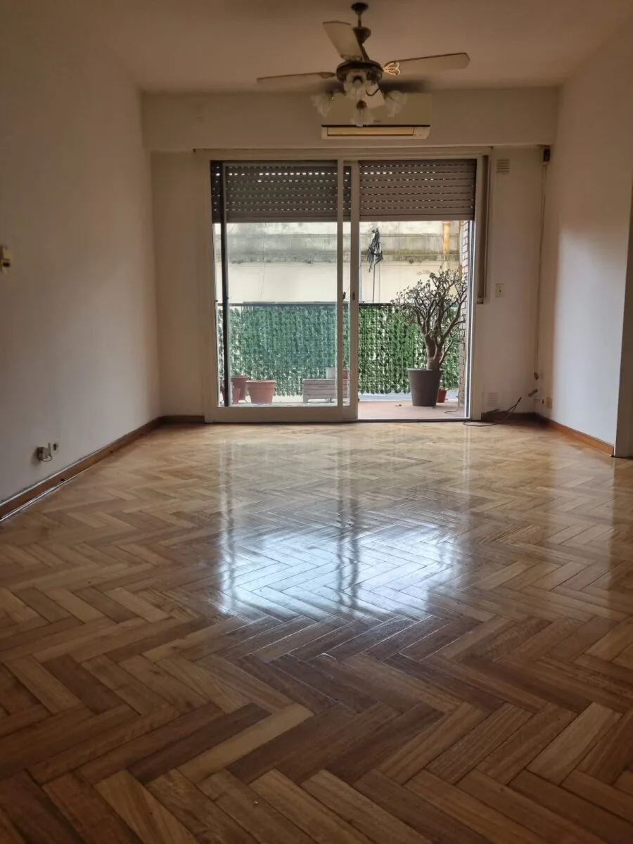 Venta precioso departamento de tres ambientes con dependencia y baño de servicio y baulera de 79 mts totales foto 4