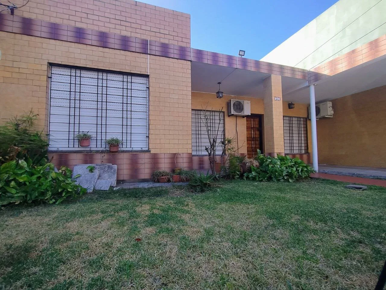 Venta!!! Casa 3 ambientes con cochera, Haedo - Moron foto 2