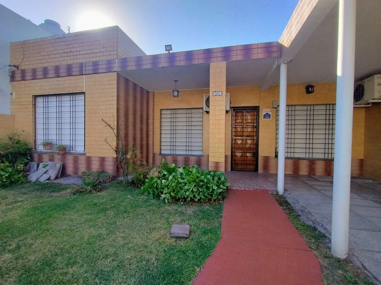 Venta!!! Casa 3 ambientes con cochera, Haedo - Moron foto 3