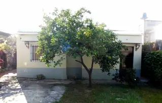 FONROUGE 1872 CASA DESARROLLADA SOBRE LOTE DE 12 X 18, Banfield foto 1