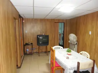 FONROUGE 1872 CASA DESARROLLADA SOBRE LOTE DE 12 X 18, Banfield foto 2