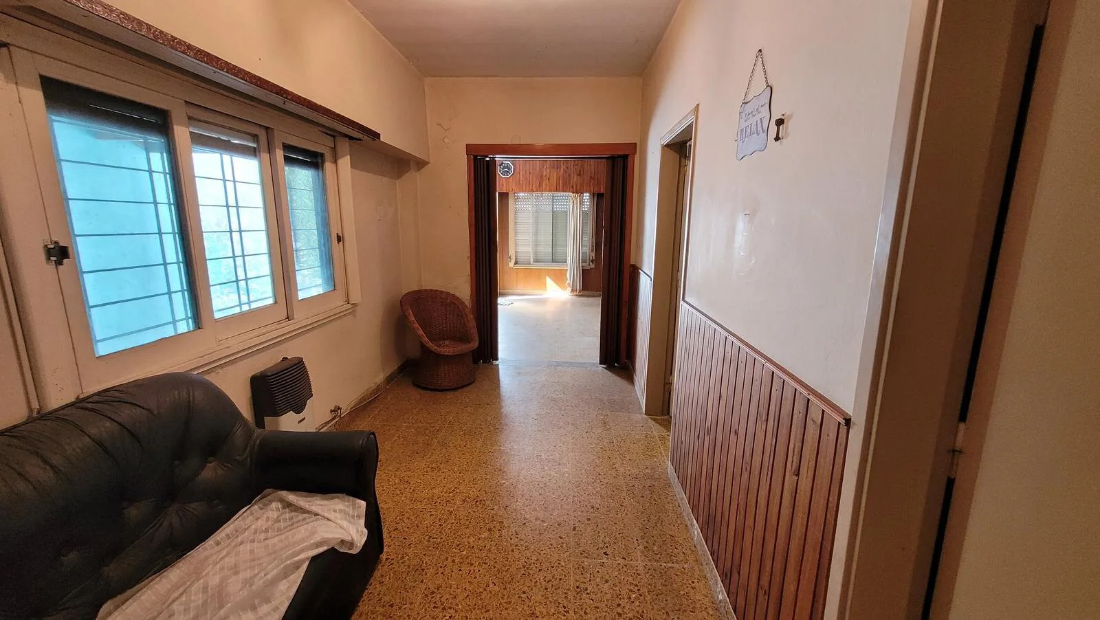 Amplia Casa Americana | Planta Baja y Alta para Dos Familias | Morón foto 3