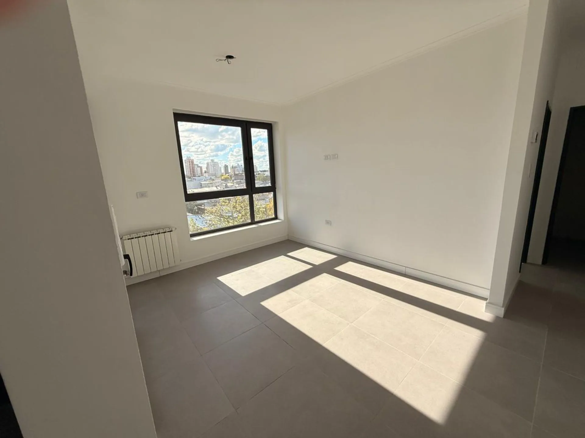 VENTA DPTO 1 DORMITORIO A ESTRENAR EN TORRE CRONO foto 2