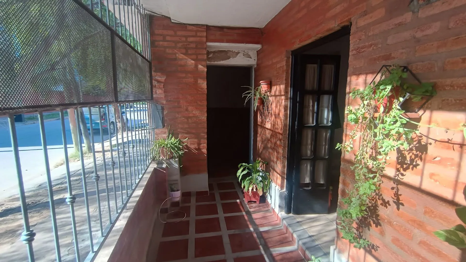 CASA EN CALLE ESTRADA BARRIO RECONQISTA foto 5