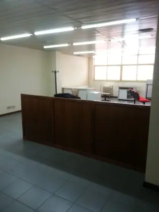 Planta 310m2  en piso de edificio muy céntrico-12 Oficinas, 3 baños, aire acondicionado  central-Salon-ALQUILER Y VENTA foto 3