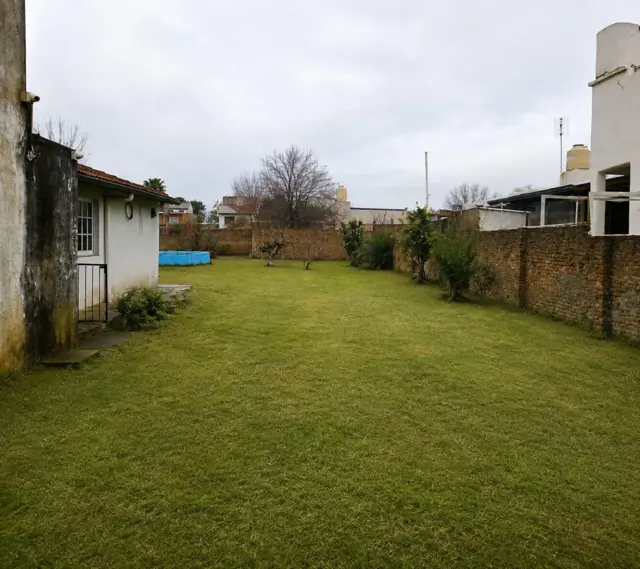 VENTA DEPTO CON 2 LOCALES + TERRENO EN JOSE MARMOL