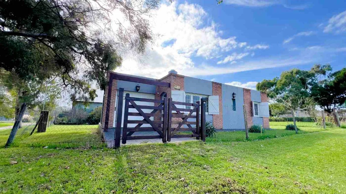 Venta Casa 3 ambientes apto credito Barrio Alfar foto 2