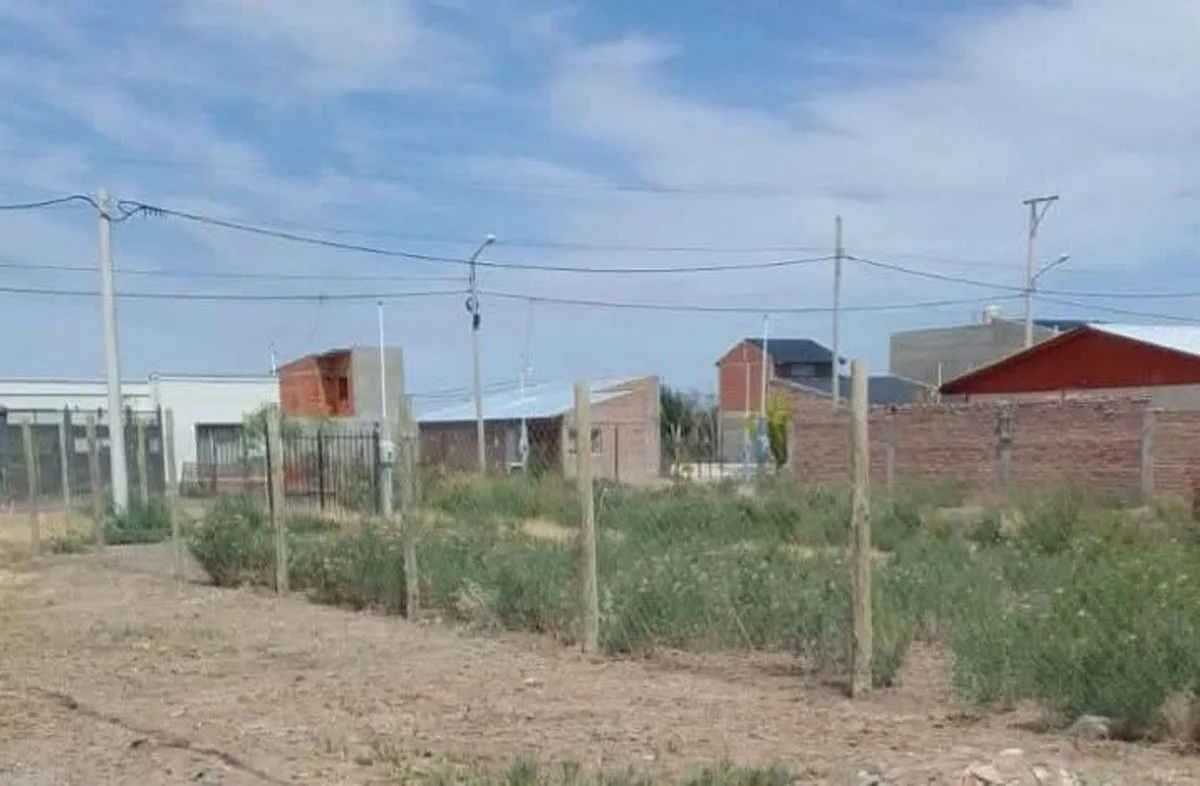 Oportunidad Única: Terreno en Venta en Cipolletti foto 3