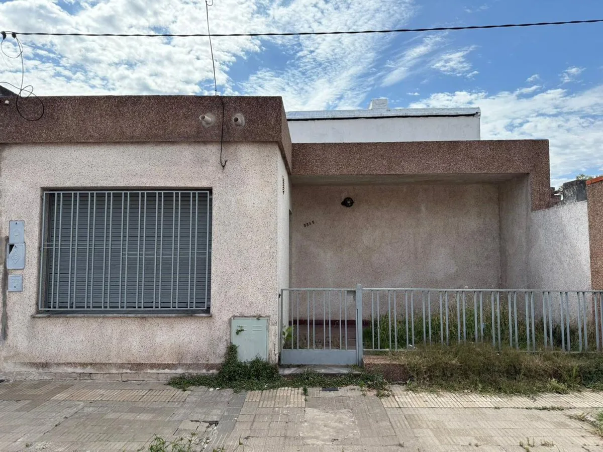 VENTA CASA 1 DORM CON PATIO CERRADO APTO CREDITO foto 2