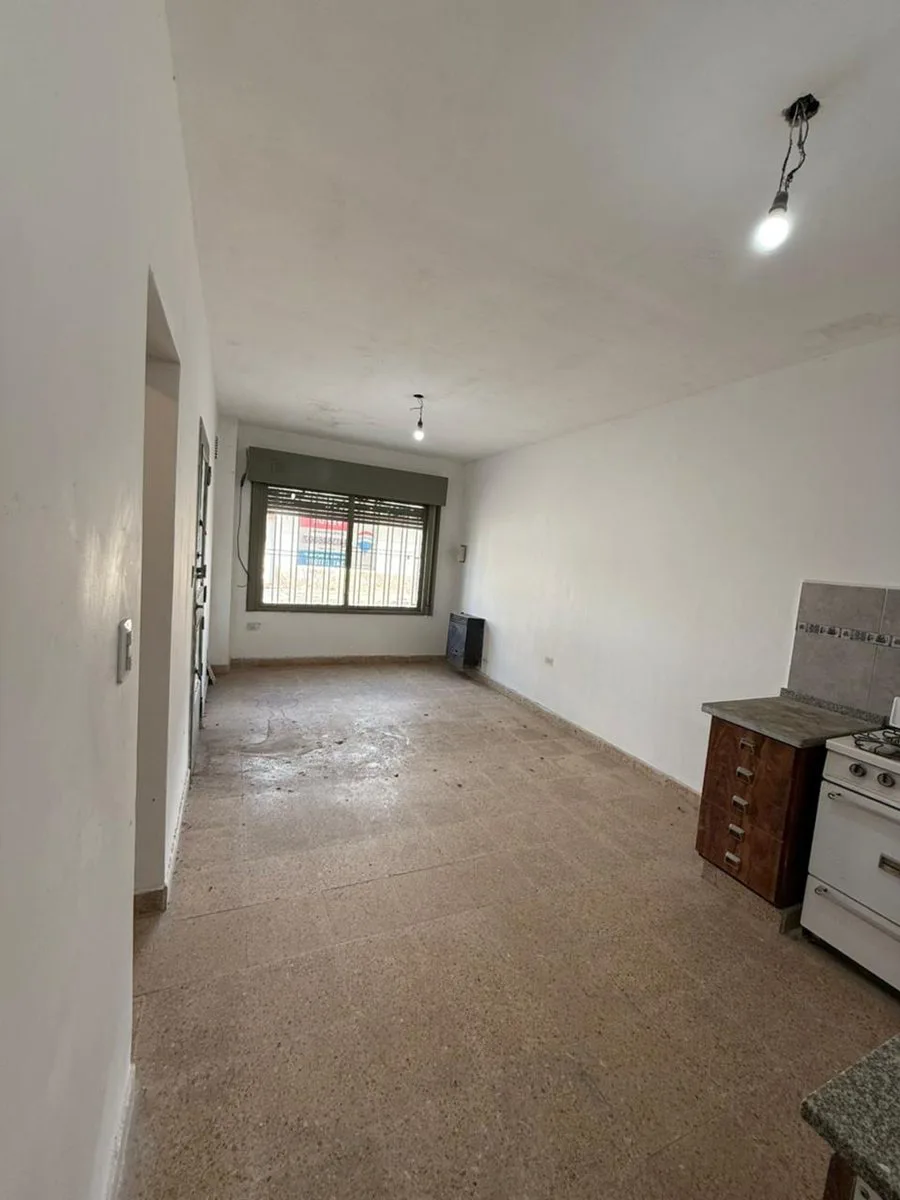 VENTA CASA 1 DORM CON PATIO CERRADO APTO CREDITO foto 4