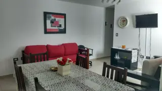 Oportunidad!! Departamento totalmente amoblado con cochera foto 2