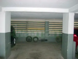 AMPLIA COCHERA FIJA Y CUBIERTA EN VENTA EN BELGRANO foto 1