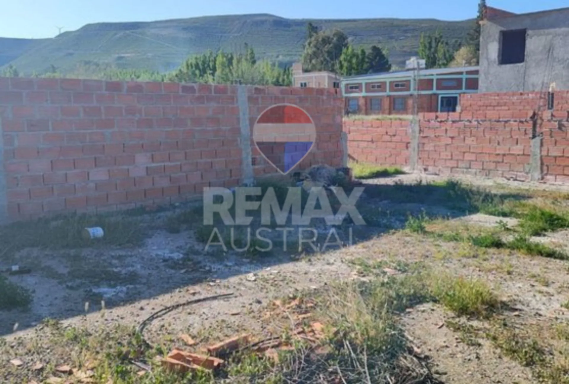TERRENO EN LOS 3 PINOS CON PLATEA DE 100MTS2 foto 5