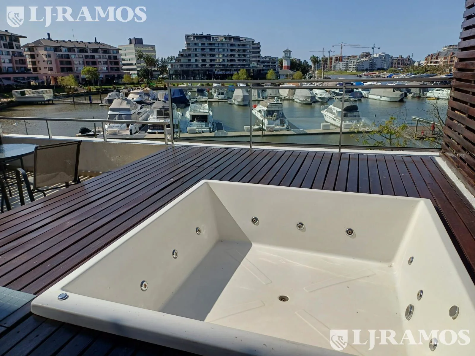 Departamento apto profesional de 89 m2 cubiertos en venta  en  Wyndham Nordelta foto 3