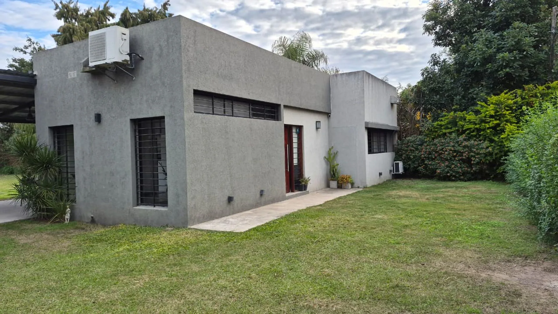 Casa con pileta Km 10 Ruta 1 foto 5