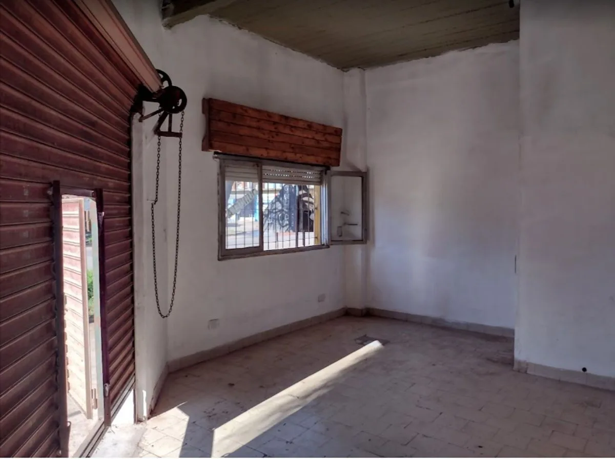 LOCAL  COMERCIAL  ALQUILER  EN JOSE C PAZ foto 2