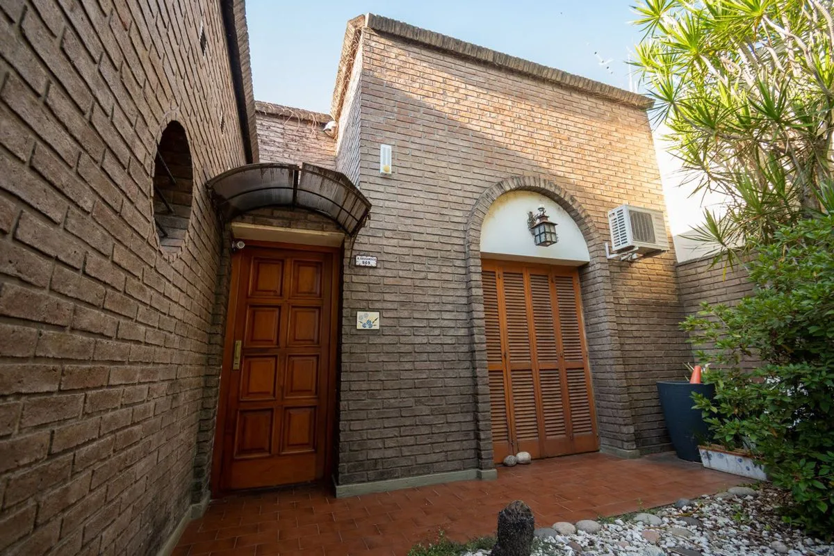 VENTA CASA DE 3 DORM, PATIO Y COCH EN GUADALUPE foto 3