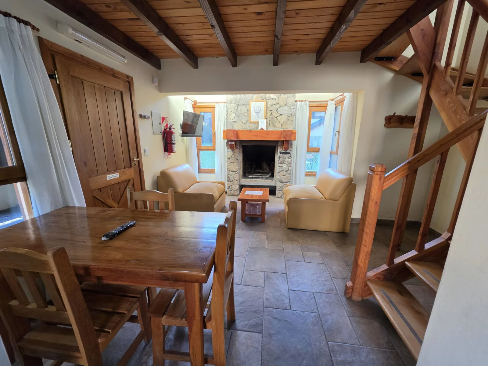 CABAÑA EN VENTA EN VILLA AYELEN ESQUEL CHUBUT foto 3