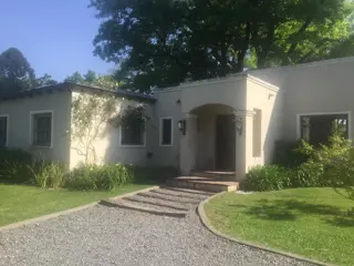 ALQUILER ESPECTACULAR CASA EN BV foto 3