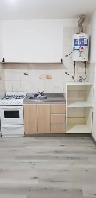 SE ALQUILA MONOAMBIENTE INTERNO CON PATIO LLARRAYA 2236 MATADEROS CABA foto 2
