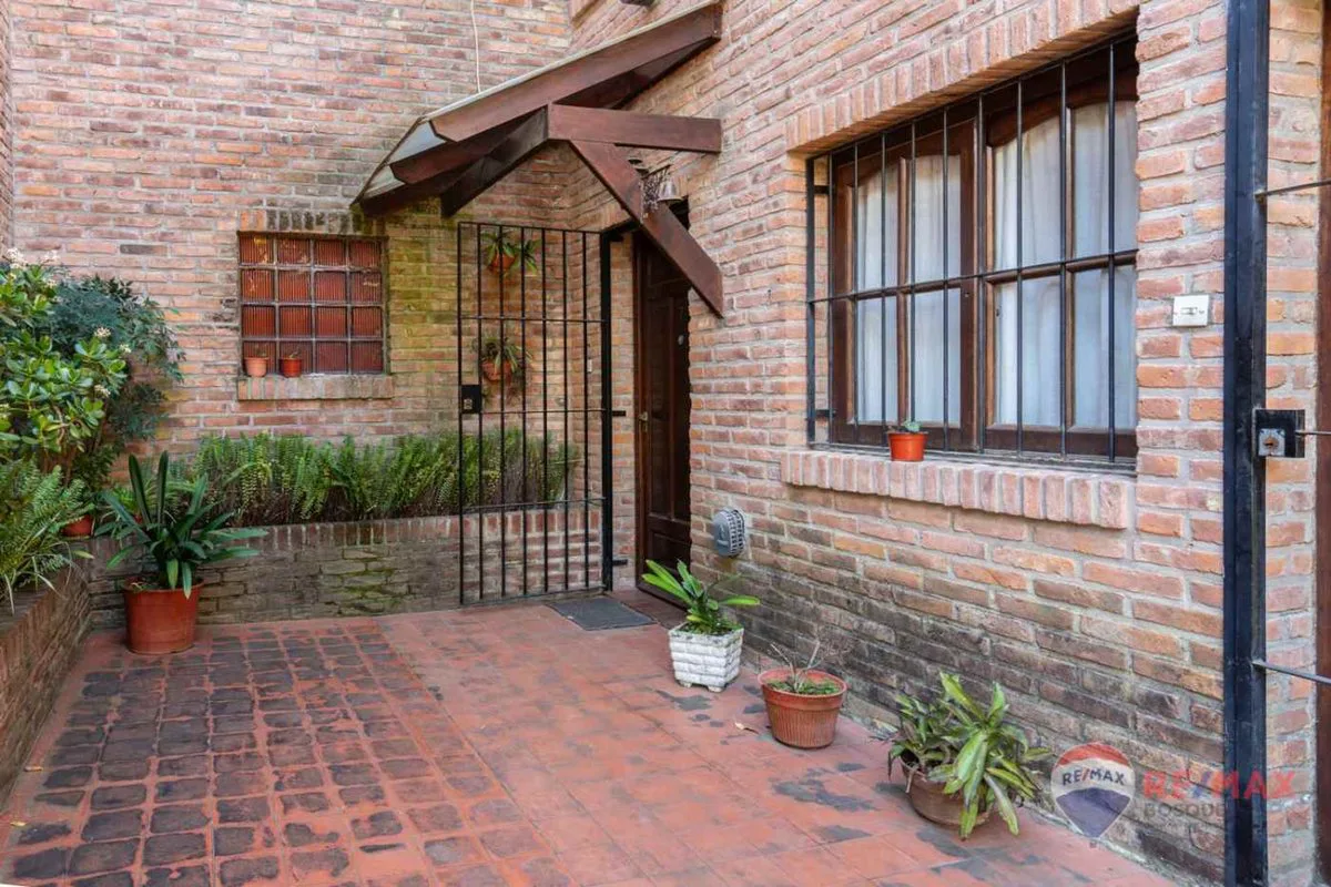 Venta dúplex con Jardín y galería en Pinamar foto 3