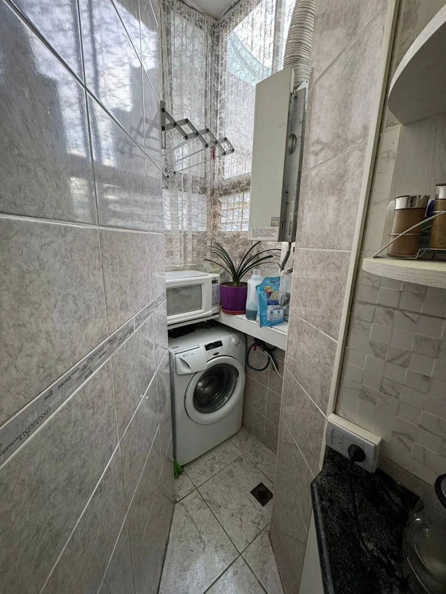 VENTA DEPARTAMENTO 3 AMB C/BALCON  - ZONA ABASTO foto 4