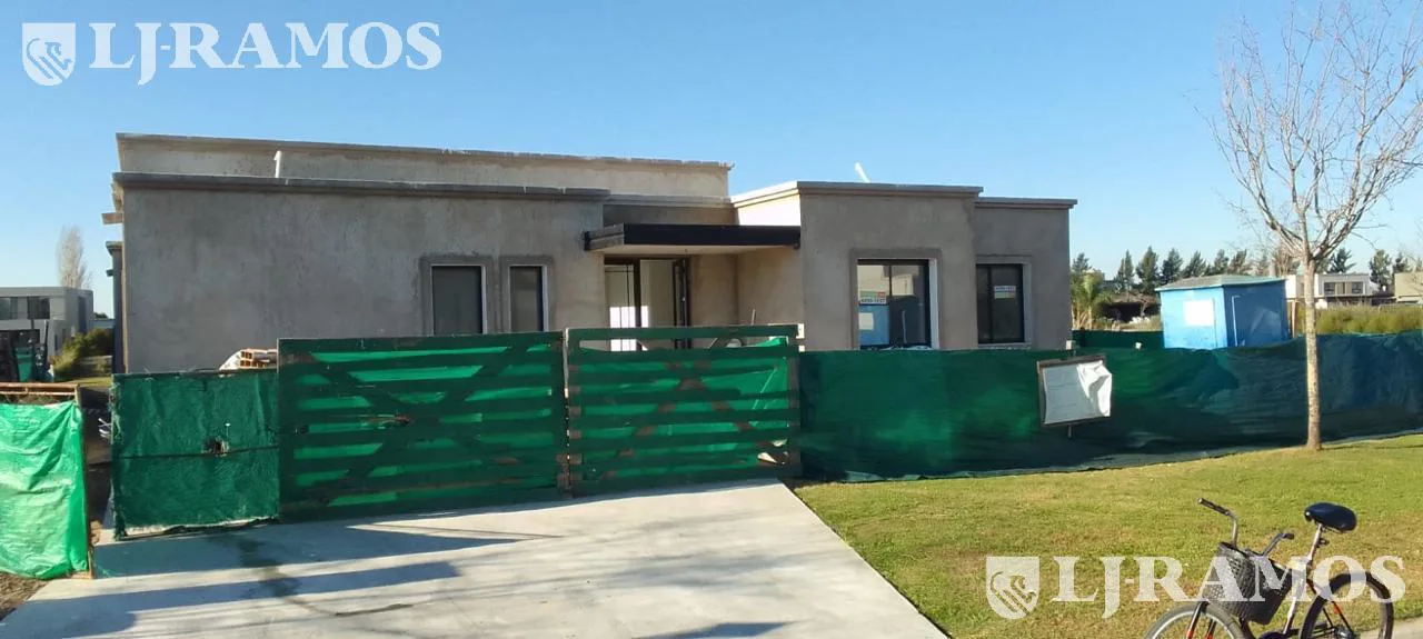 Casa a la laguna con pileta en Area 1 de  SAN MATIAS PG foto 2