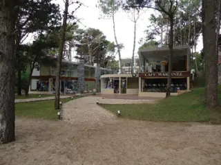 Venta en block de Locales Comercial en Mar de las Pampas, Villa Gesell, Buenos Aires foto 2