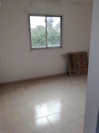 VENTA DEPARTAMENTO DE DOS AMBIENTES EN TESEI LIMITE CON CASTELAR, CON PILETA Y TERRAZA. U$S 32000 PEQUEÑA FINANCIACION foto 4