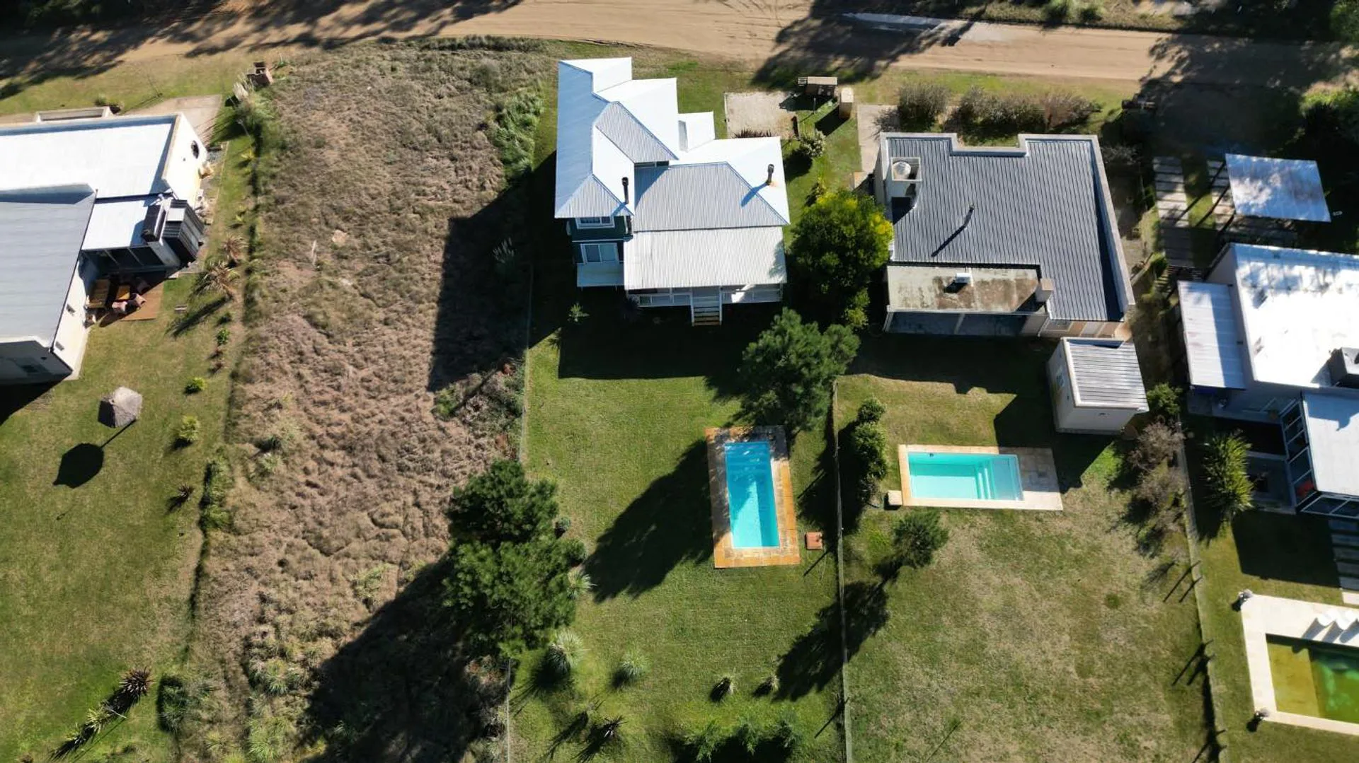 Casa Venta Costa Esmeralda con pileta toma permuta foto 5