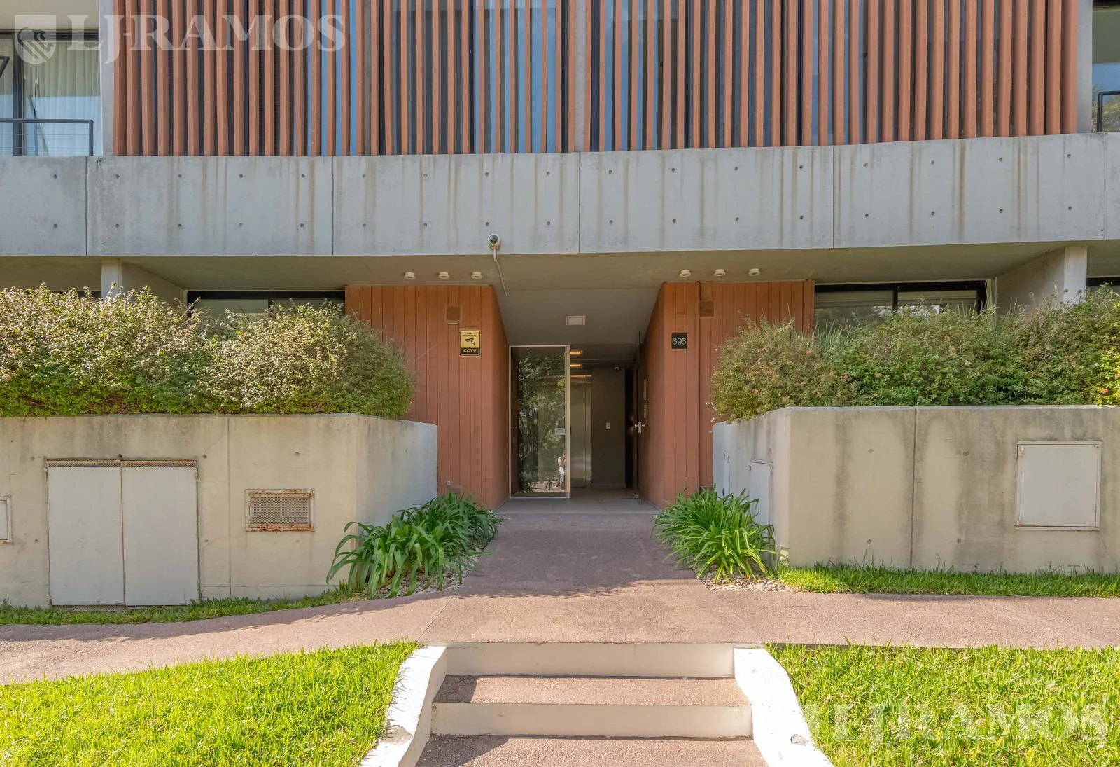 Departamento de 3 AMB   2 COCHERAS en venta en Marinas del Yacht foto 3