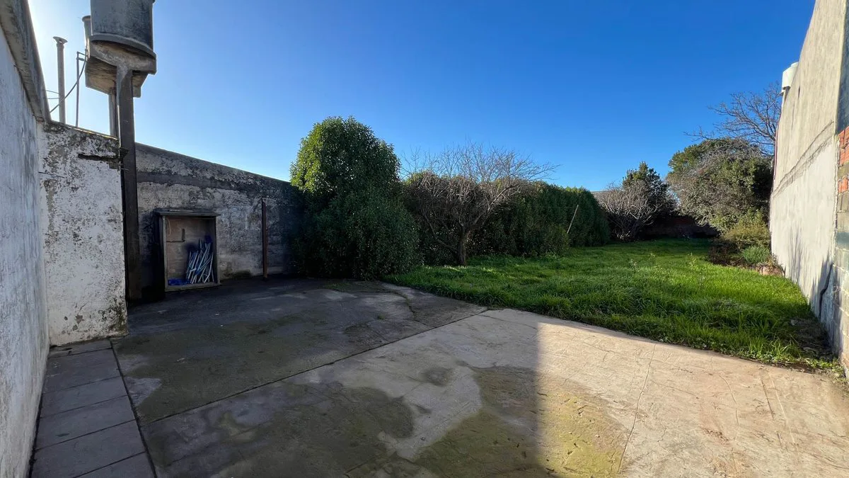 VENTA CASA DE 3 AMB CON LOTE DE 500 M2 EN NECOCHEA foto 2