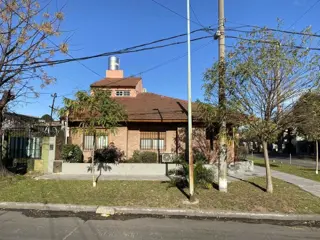 Casa - Lavallol sobre Cuyo al 198 foto 1