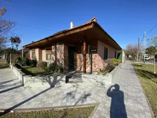 Casa - Lavallol sobre Cuyo al 198 foto 2