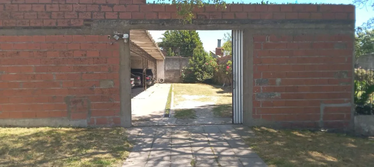 VENTA LOTE CERRADO POSIBLE INVERSIÓN EL MARTILLO foto 3