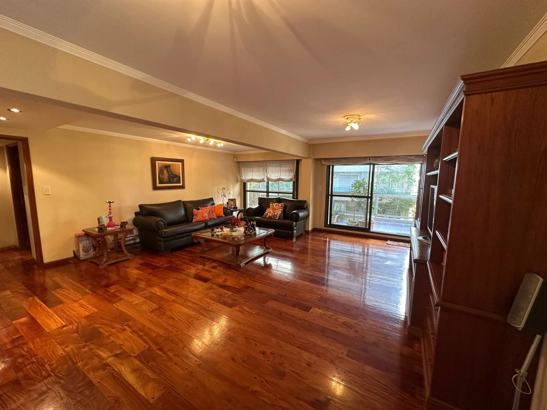 VENTA PISO EXCLUSIVO 3 DORMITORIOS. PARRILLA foto 2