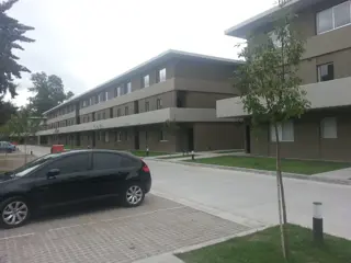 ALquiler departamento dos tres ambientes en condominio Bosque Alto foto 1
