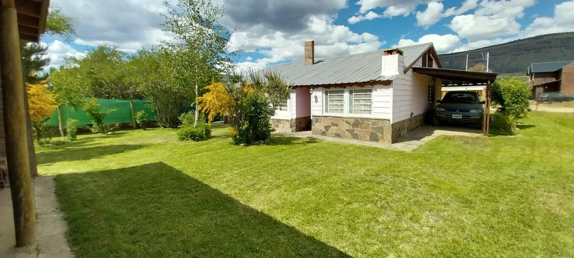 RE/MAX VENDE CASA 3 DORMITORIOS 2BAÑOS,QUINCHO. foto 2