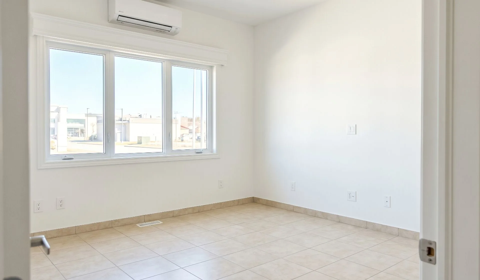 VENTA OFICINA 3 AMBIENTES SANTIAGO DEL E 1300 foto 4