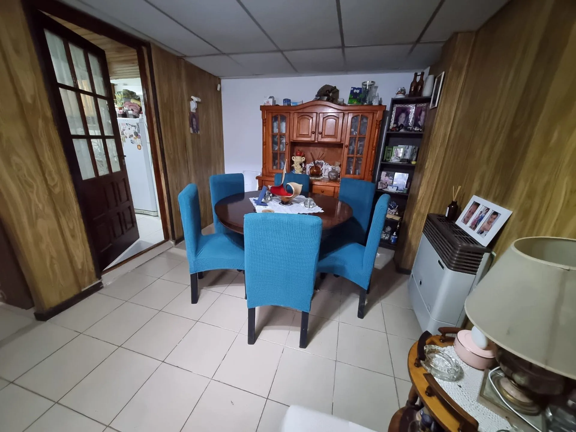 VENTA CASA 3 AMB. CON AMPLIO PARQUE - BANFIELD E. foto 5