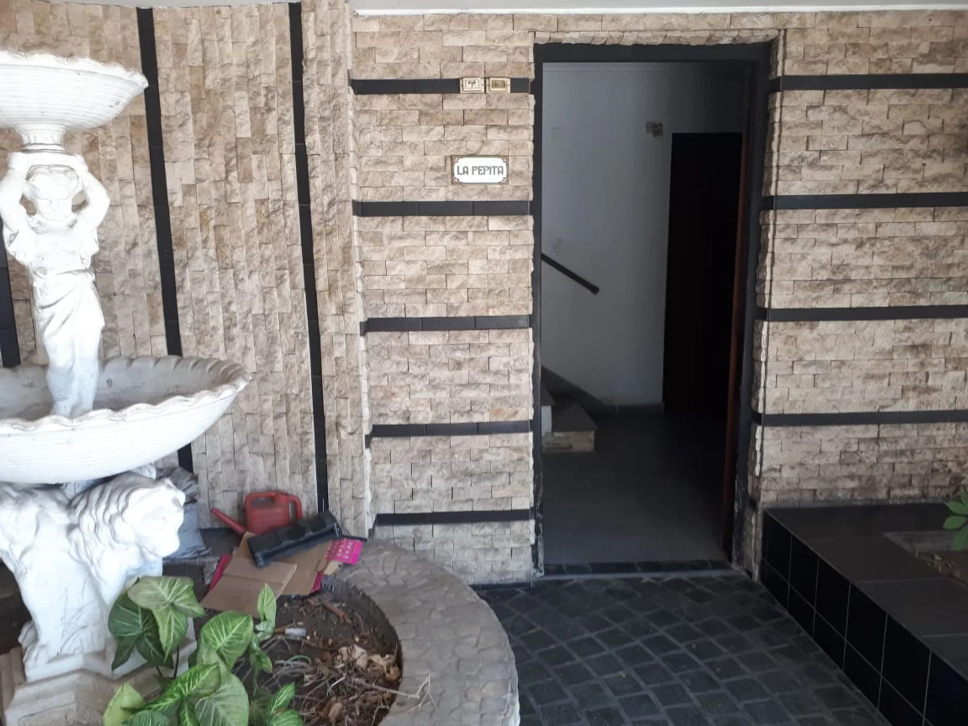 CASA 6 AMBIENTES VENTA PARQUE AVELLANEDA COCHERA foto 3