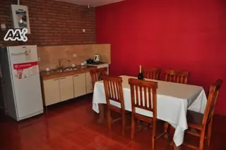 OPORTUNIDAD VENTA DE 3 CASAS MÁS UN DEPARTAMENTO CON PATIO - PILETA - COCHERA. DOS VIVIENDAS EN VENTA foto 3